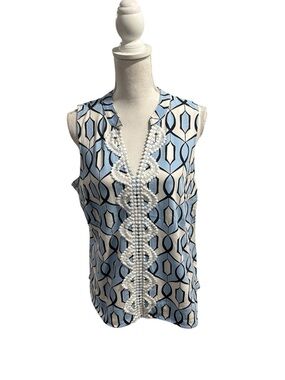 {crown & ivy} Light Blue Geometric Sleeveless Top